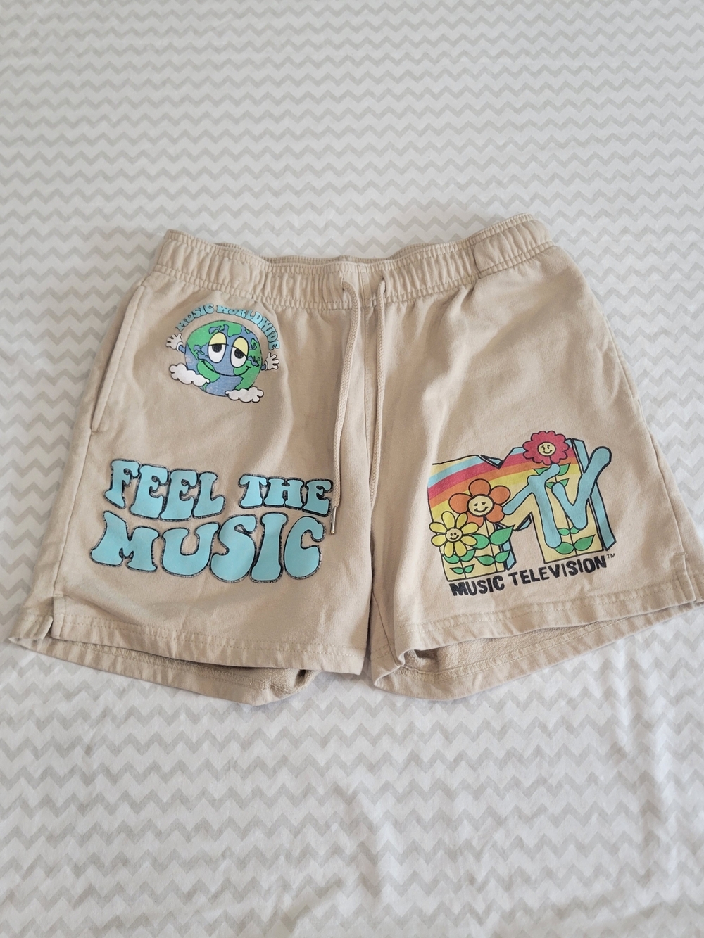 PacSun x MTV "Feel The Music" Graphic Sweat Shorts With Drawstring Size Small